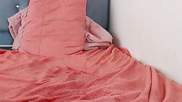 amaryxs (F teen) - DOBLE PENETRACION EN CUATRO... ORGASMO!