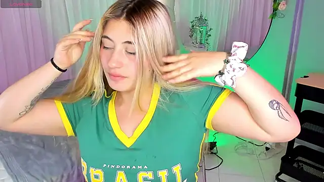 tiffany_becker webcam