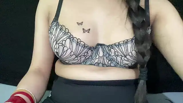 Komal_panjabi_girl live sex cam