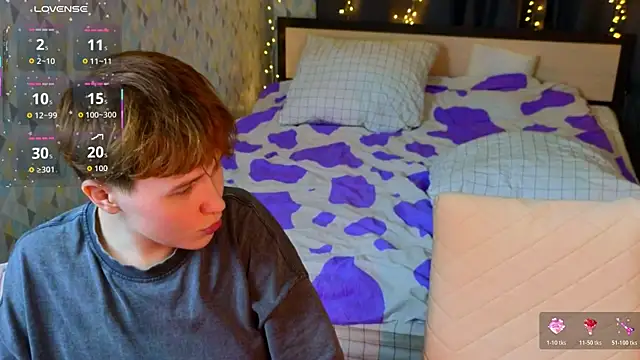 two_gerls_here webcam