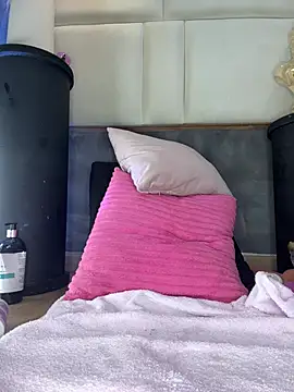 Willow_Wright webcam