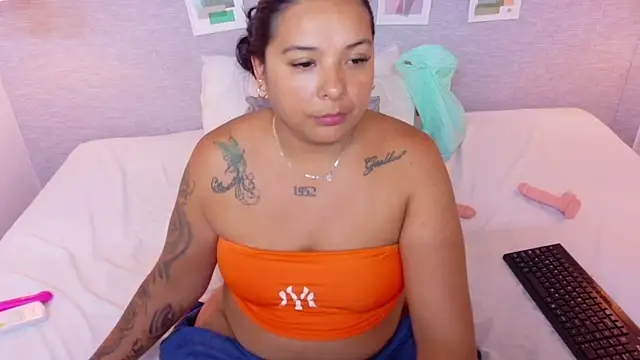 fat_naughtyass webcam