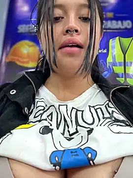 _Mia-Safety_Inspector webcam