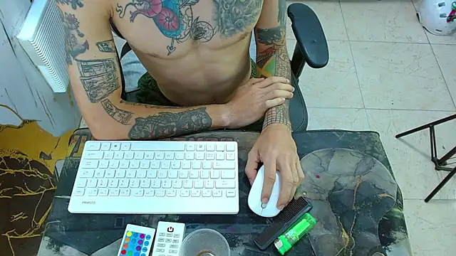 Boy_tatto77 webcam