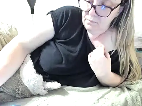 wetladyjoy webcam