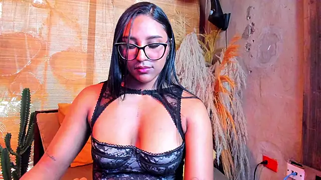 Victoria_Gonzalez webcam