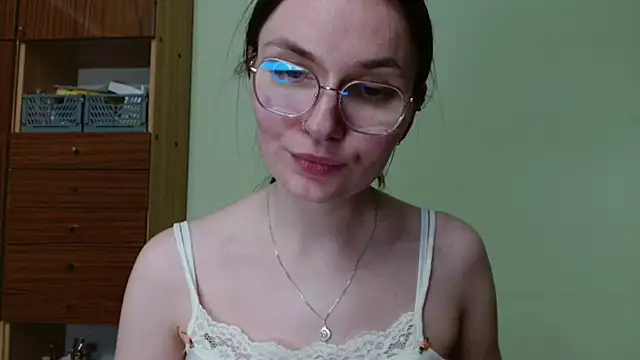 LooveELLYx webcam