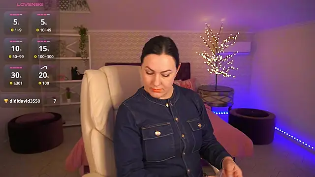 velvetluck (F milf) - I need a massage