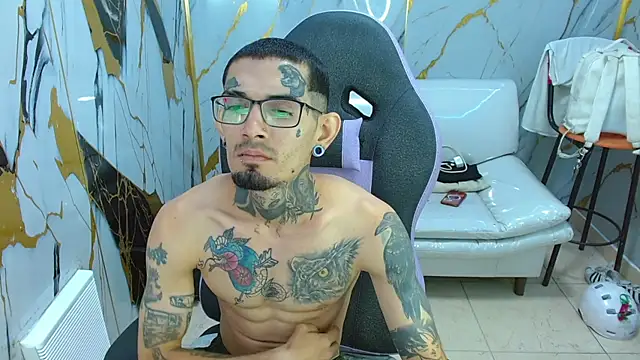 Boy_tatto77 webcam