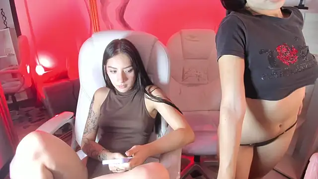 gemmabrown (F teen) - azotar culo x 5