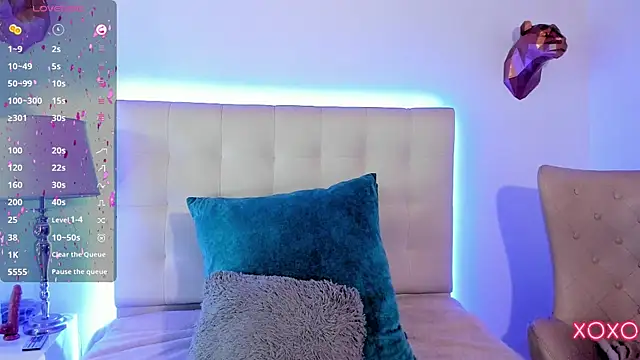 _sasha_miller_ (F young) - oil in boobs