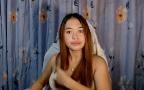 urlover_mae26 webcam
