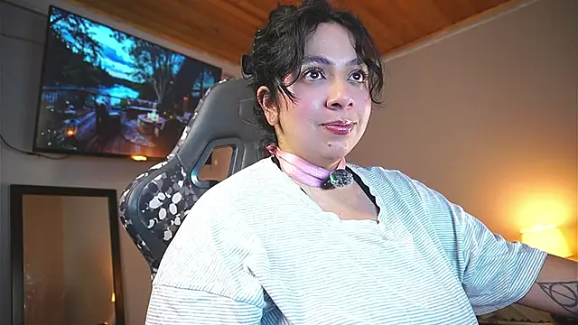 coraline_latin webcam