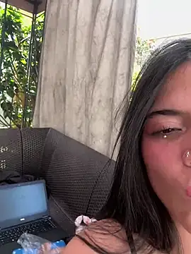 PamelaJonsom_ webcam