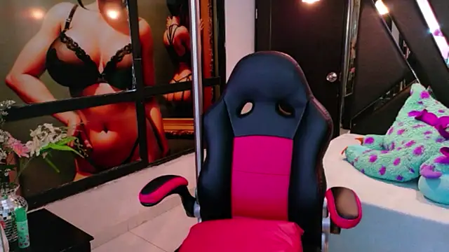 Ivony_Giselle webcam