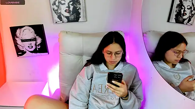 SamanthaRoldaan webcam