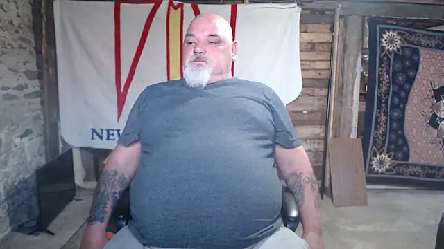 Newfiesausage1972 webcam