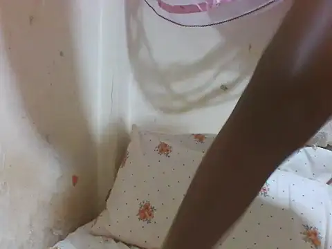 Melodious-Lizz webcam