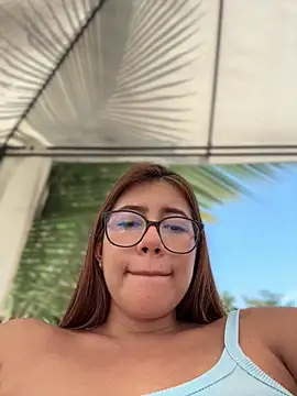 sara_calderon webcam