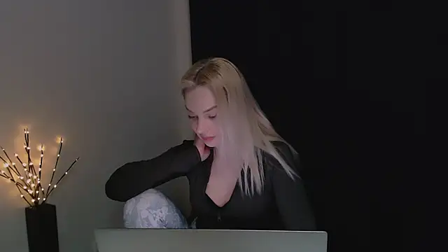 Lia_noo_regrets webcam