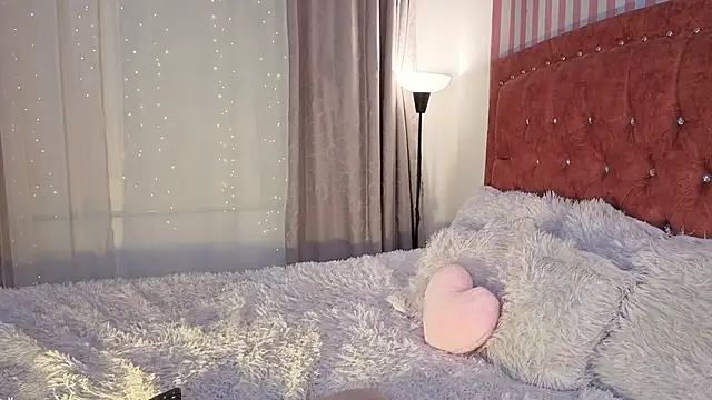 LunaVelvet777 webcam