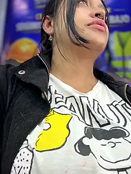 _Mia-Safety_Inspector webcam