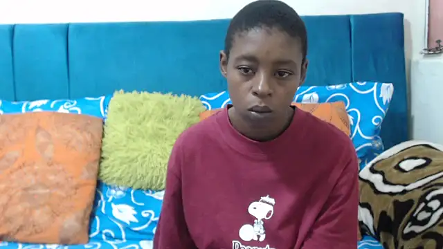 SweetSlenderChoc webcam