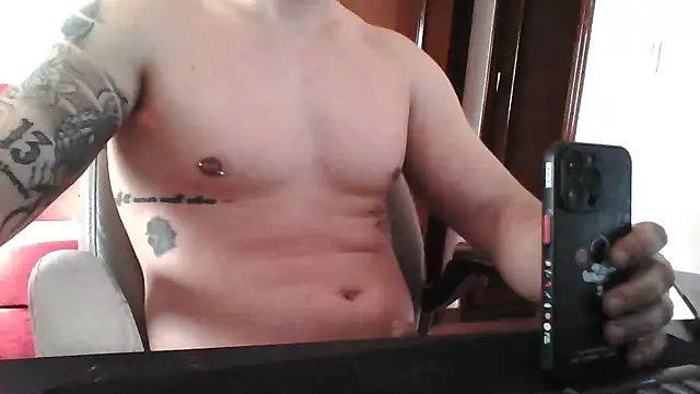 YourDreamCumTrue webcam