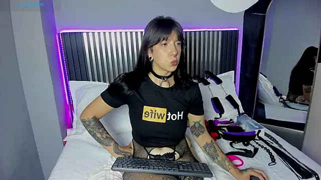 nora_temptress webcam