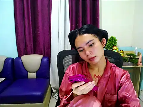 devine_goddess webcam