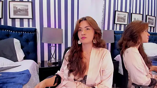 TherezaLarson webcam