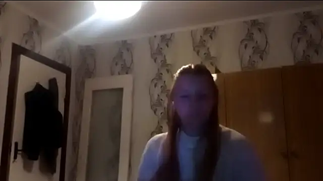 ChantayCambronne webcam