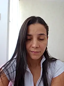 miaeyex - Miaeyex's free webcam - UK Sex Cams