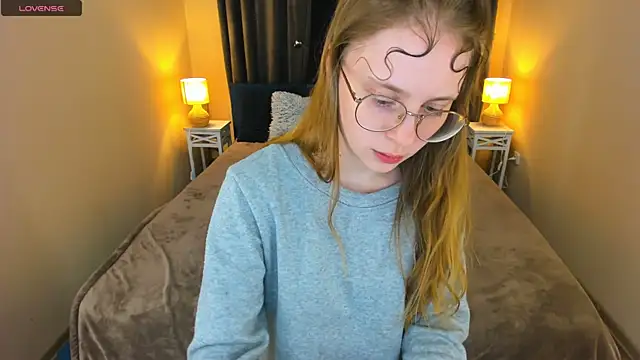 WhiteWingsDoll webcam