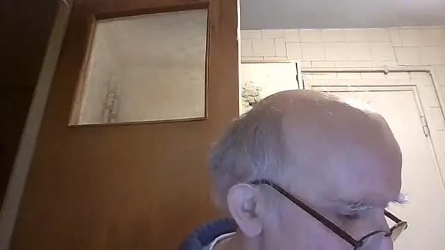 mariusica1@xh - Mariusica1@xh's free webcam - UK Sex Cams