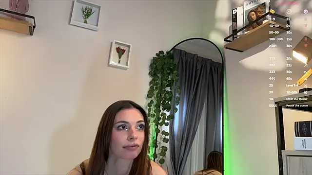 Amelie_Crosby webcam