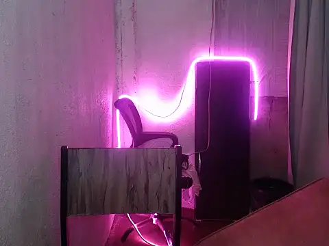 Naughty_alfrea webcam