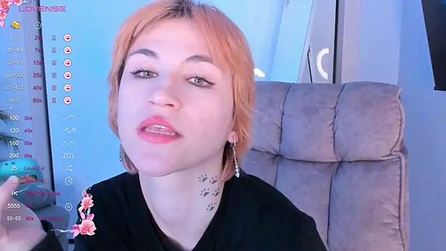 AutumnWhisper webcam