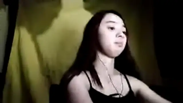 LenoraLacassagne webcam