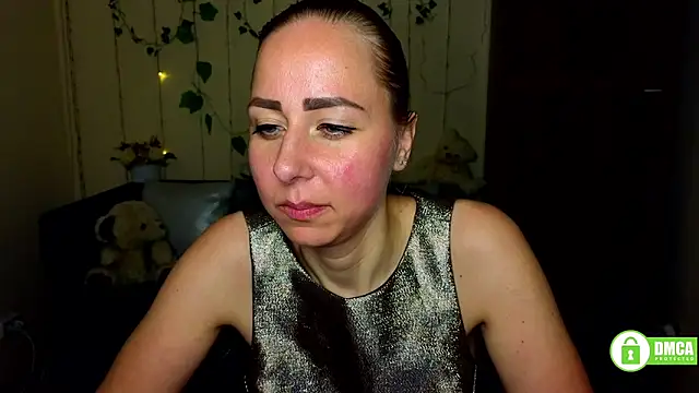 Alicewonderrmiss webcam