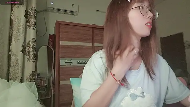 Lili_666 live sex cam