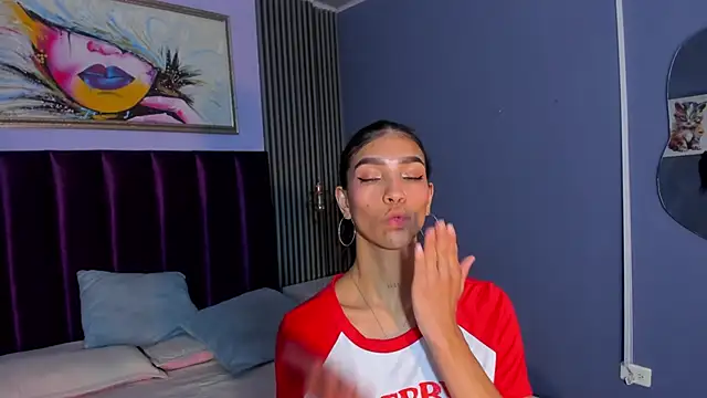 lauraaristizabal (F teen) - riding dildo hard for daddy 🍑🎀