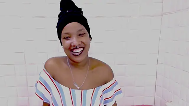 EroticSexyPrada webcam