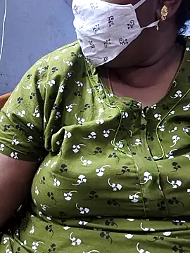 TAMIL_ELAKKIYA webcam