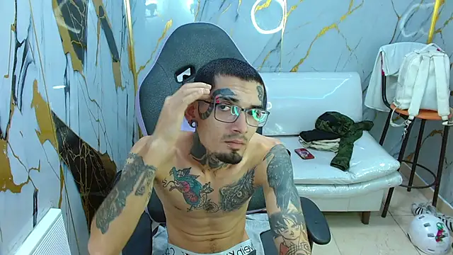 Boy_tatto77 webcam