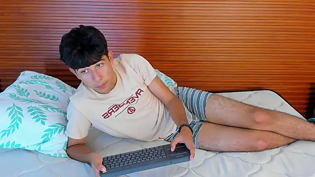 peakk_twiinns webcam