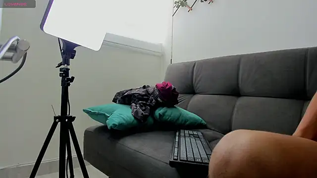 thiago_bigcock_1 webcam