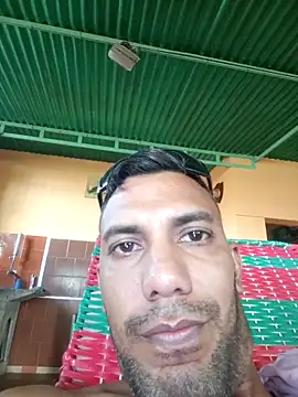 UnreadyChutzpa webcam