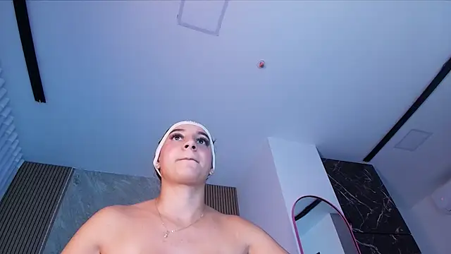 celeste_moonx webcam