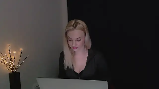 Lia_noo_regrets webcam